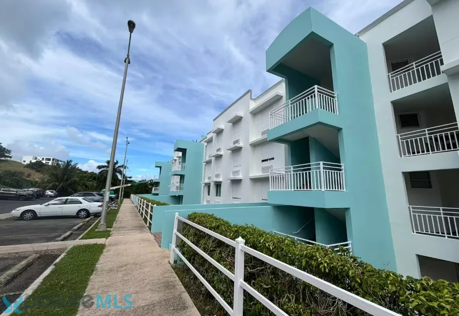 Condo Hillside Village