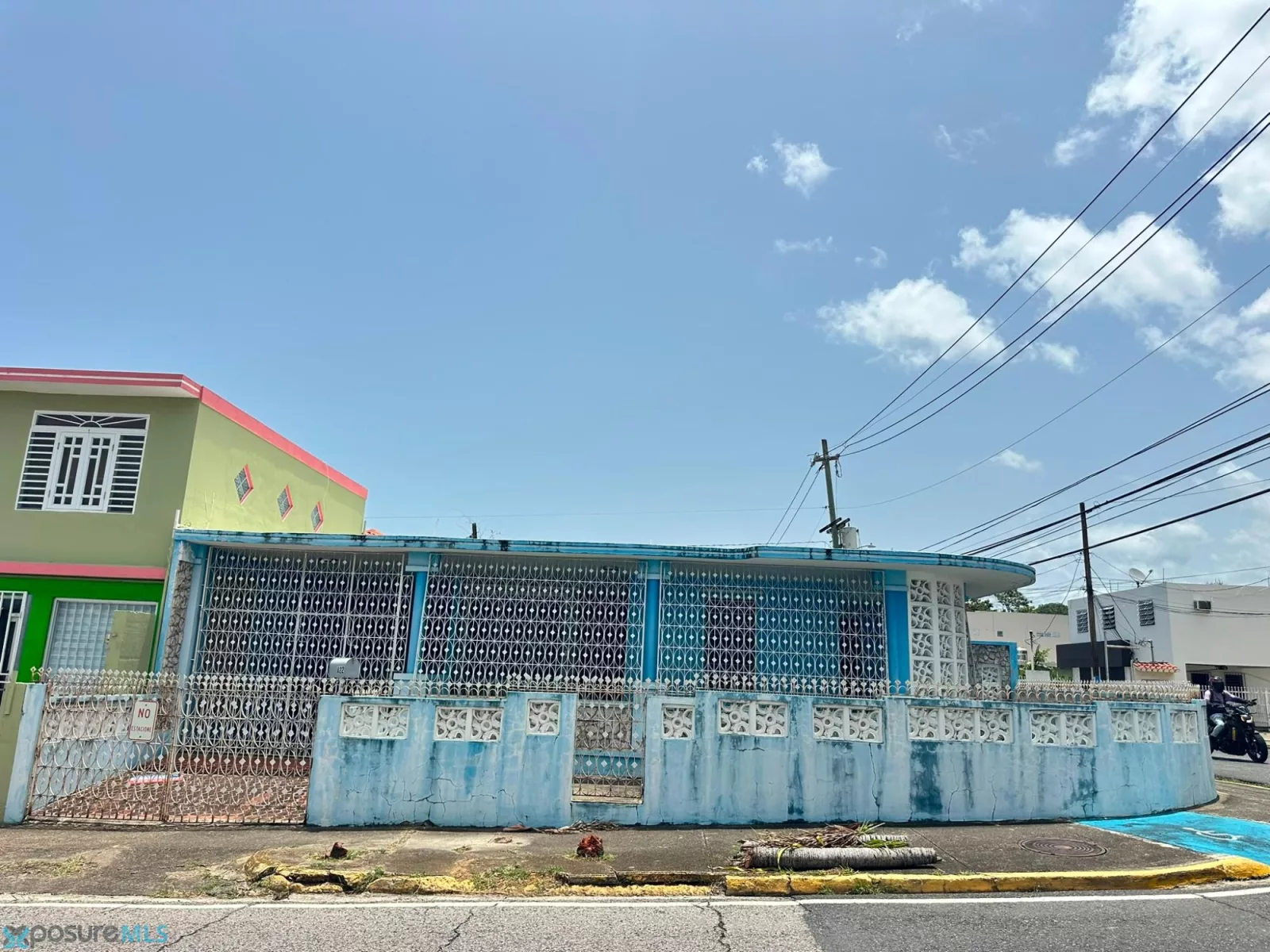 Urb. San Salvador