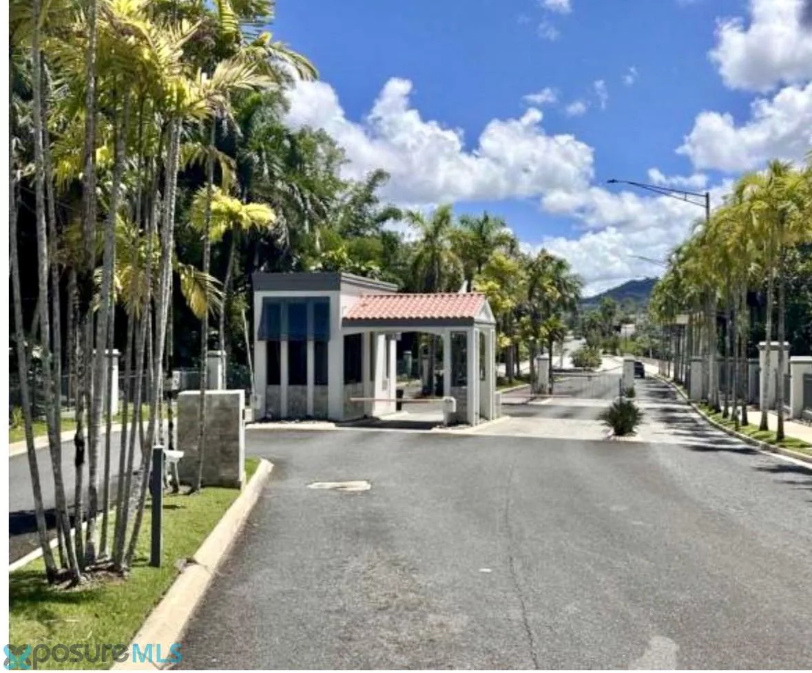 Urb. Finca Elena