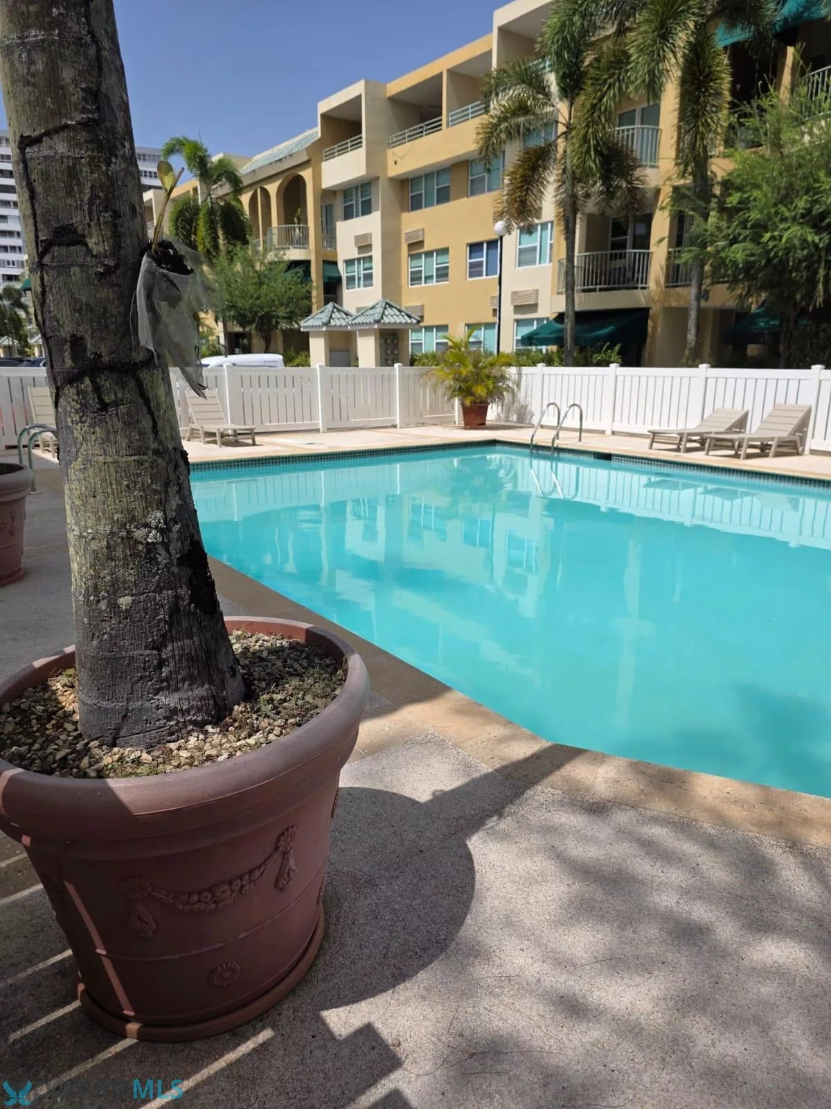 Condo Point Lagoon Estates