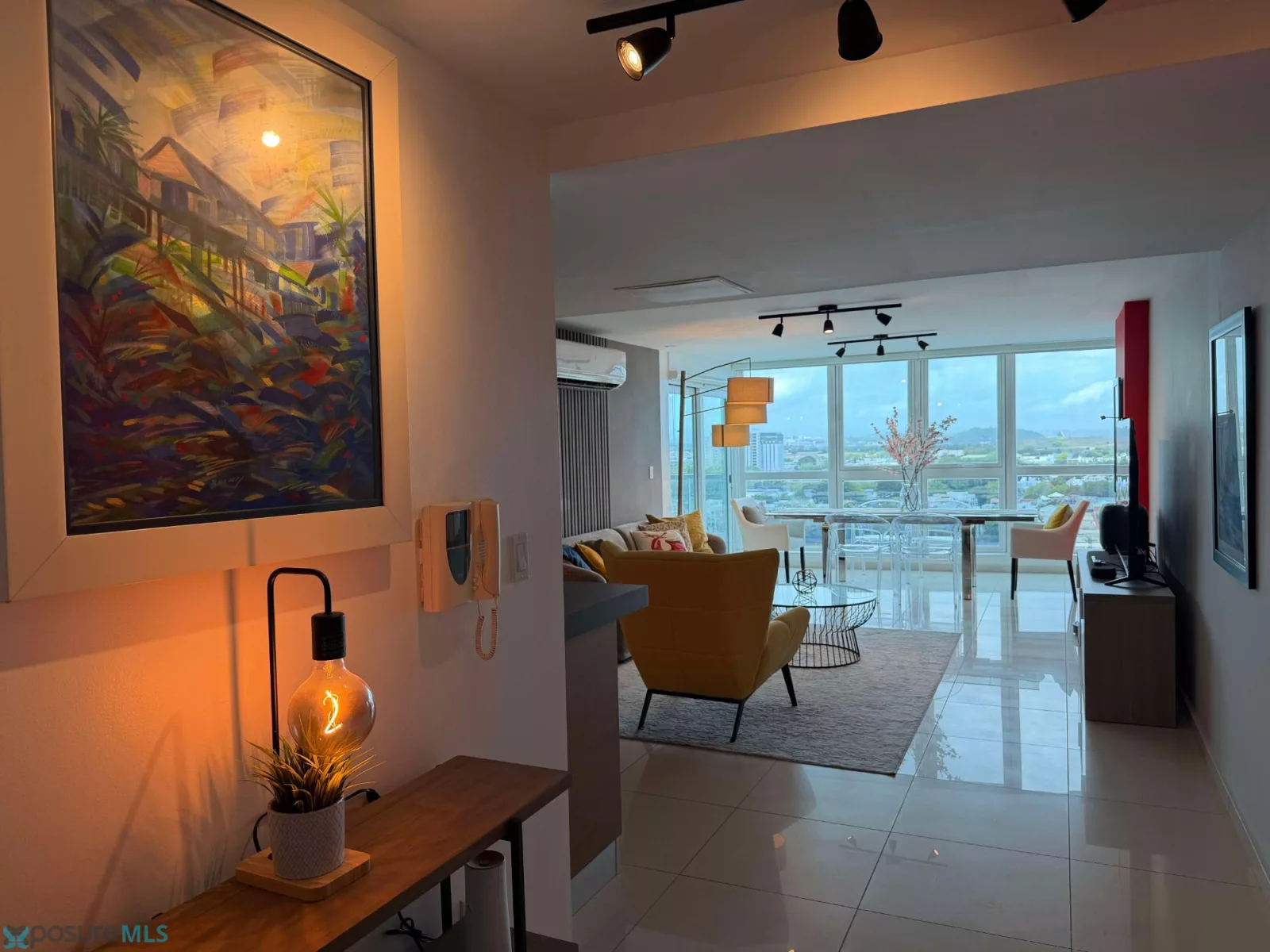 Condo Aquablue