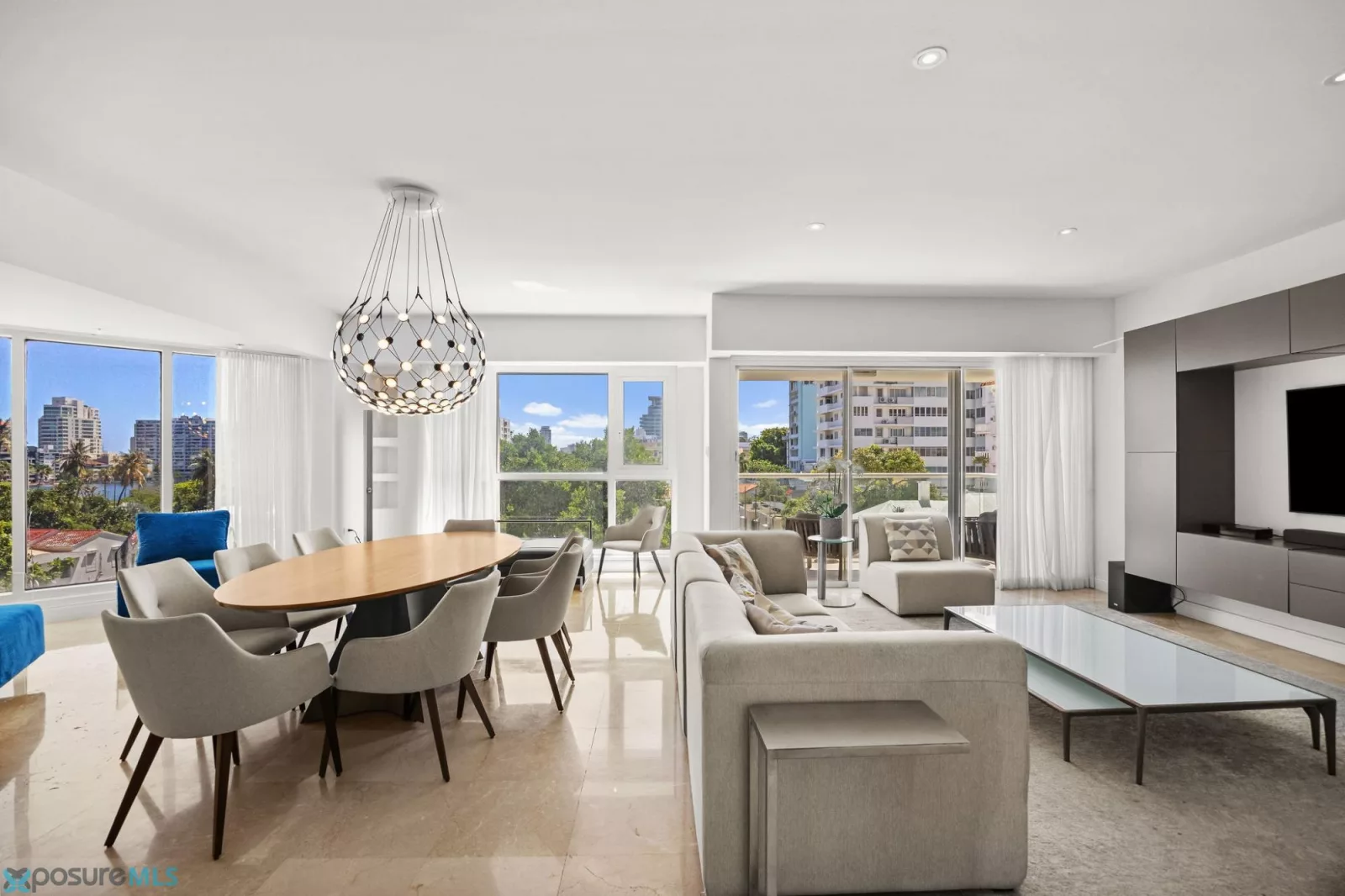 Condo Excelsior Tower