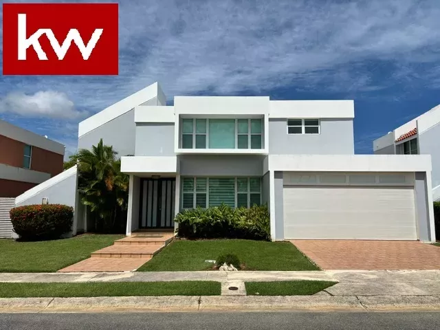 Urb. Paseo Las Olas, Casa En Dorado alquiler en Dorado, PR