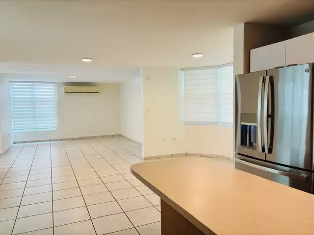 Urb. Paseo Las Olas, Casa En Dorado alquiler en Dorado, PR