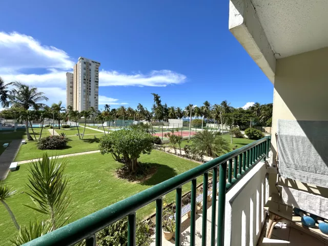 Condo Playa Azul venta en Luquillo, PR