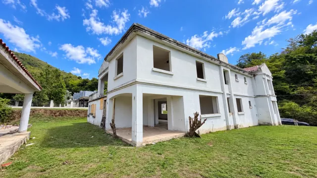 Urb. Hacienda Cundeamor, Casa en Villalba venta en Villalba, PR