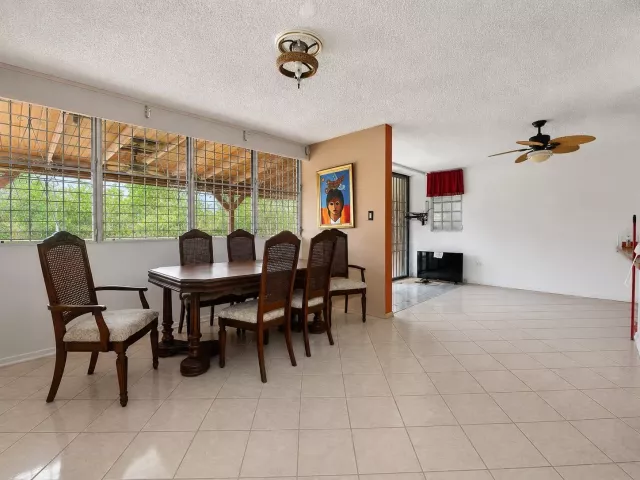 Urb. Lomas de Luquillo, Casa en Luquillo venta en Luquillo, PR