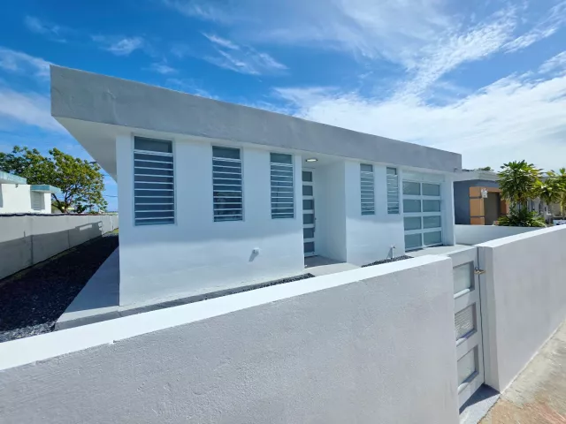Urb. Costa Brava, Casa en Isabela venta en Isabela, PR