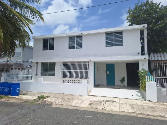 Urb. Country Club, Casa en Carolina venta en Carolina, PR