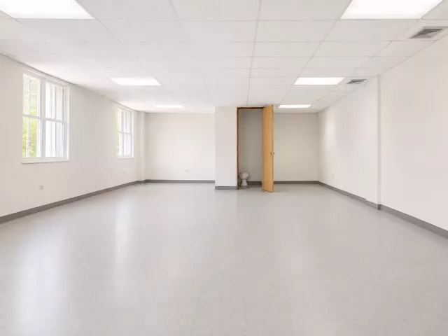 Espacio Comercial En Ashford Medical Plaza venta en Guayama, PR