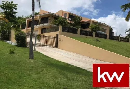 Urb. Roble Valley, Casa en Humacao venta en Humacao, PR