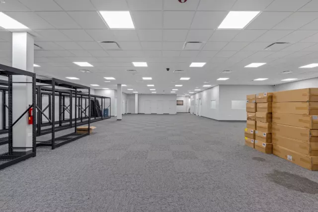 Propiedad Industrial en Ave. Kennedy venta en Río Piedras, PR