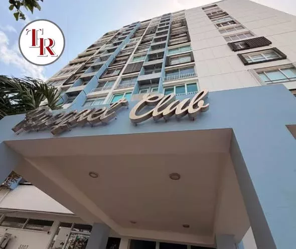 Condominio Raquet Club venta en Isla Verde, PR