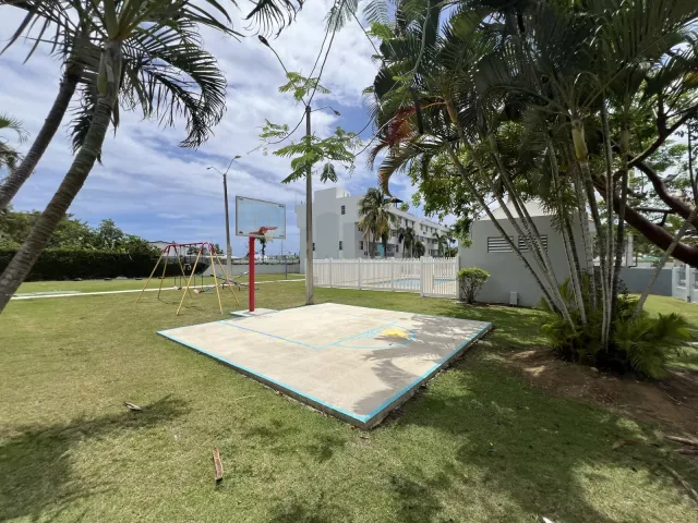 Apartamento en Cond. Sun & Sea Village venta en Vega Alta, PR