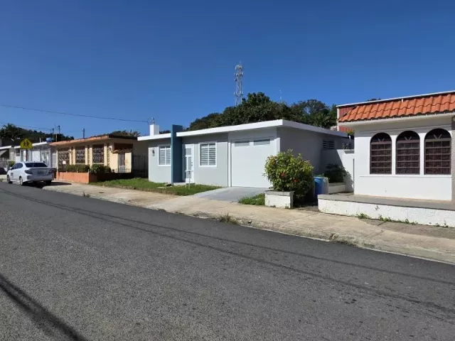 Urb. Las Colinas, Casa En Vega Alta venta en Vega Alta, PR