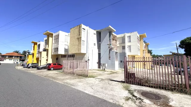 Cond El Señorial venta en Mayagüez, PR