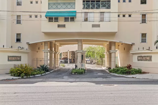 Cond. Vistas De Los Frailes, Guaynabo venta en Guaynabo, PR