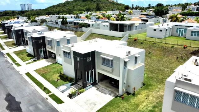 Urb Paisajes del Rio alquiler en Luquillo, PR