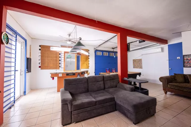 Urb. Sunny Hills, Casa En Bayamón Casa En Bayamón venta en Bayamón, PR