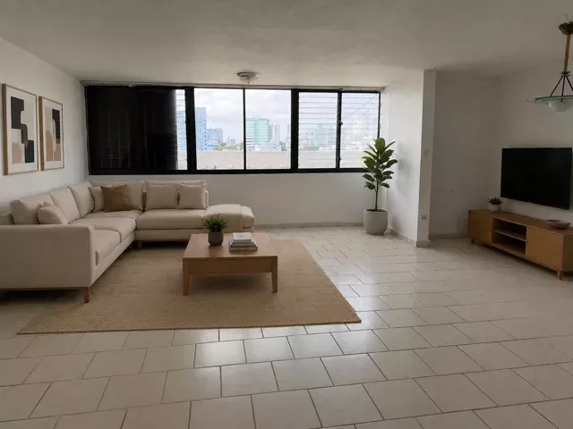 Cond. Kings Court 80, Apartamento en San Juan venta en San Juan, PR