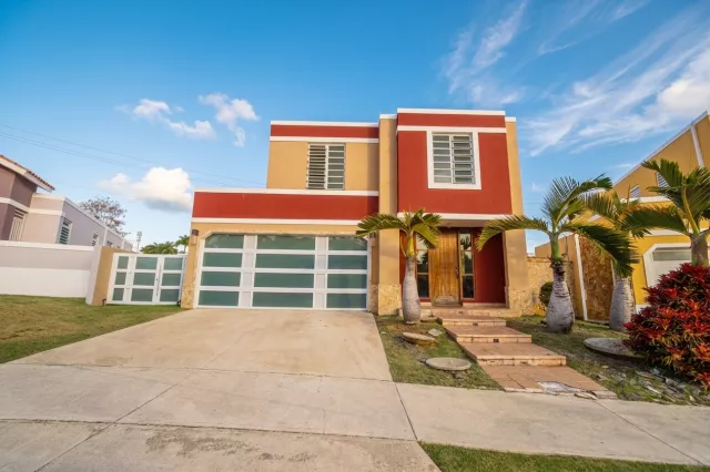 Urb. Palacios Del Rio I, Casa en Toa Alta venta en Toa Alta, PR