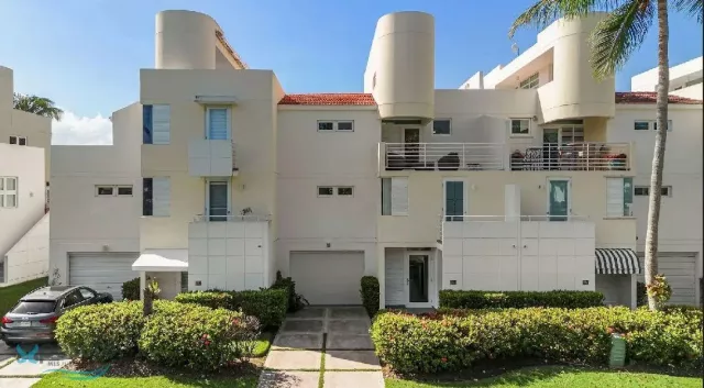 Urb. Villas De Golf West venta en Dorado, PR