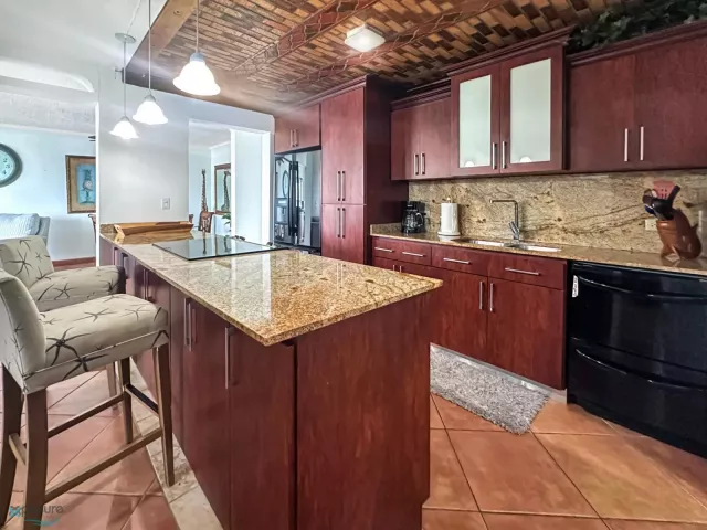 Condo Esj Towers venta en Carolina, PR