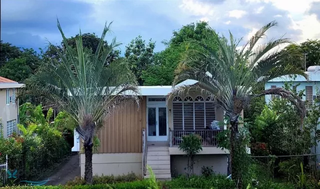 Urb. Golden Hills venta en Bayamon, PR