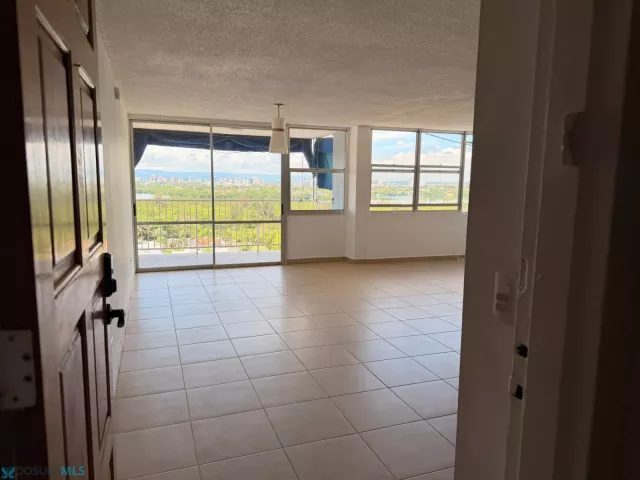 Condo Mundo Feliz alquiler en Carolina, PR
