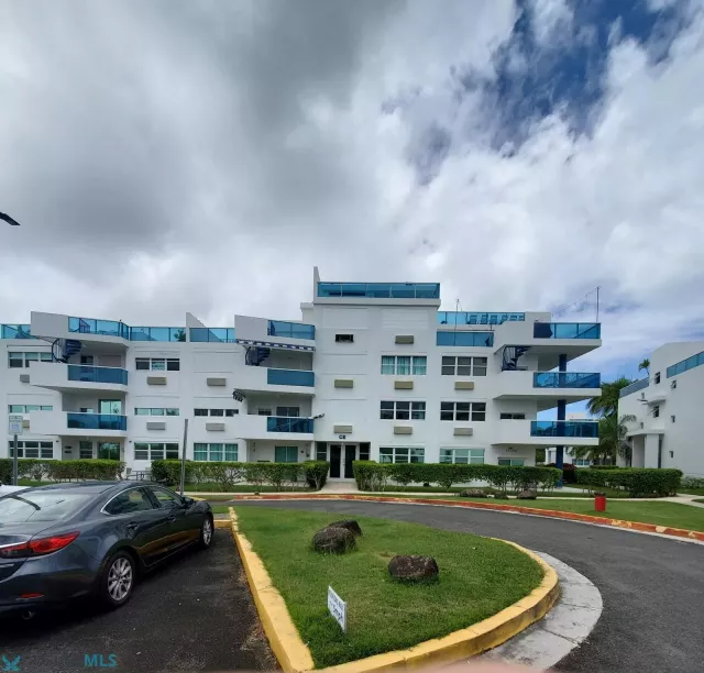Condo Costamar Beach Village venta en Loiza, PR