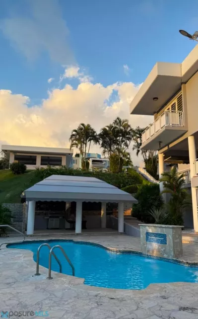 Barrio Pueblo venta en Moca, PR