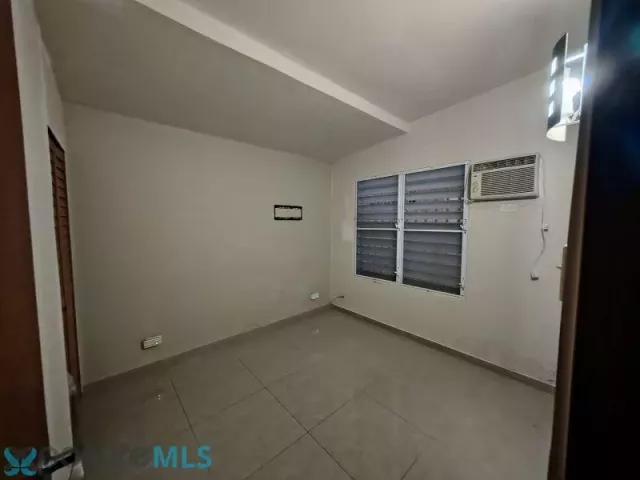 Urb. Vistamar venta en Carolina, PR