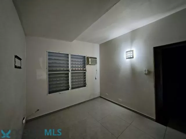 Urb. Vistamar venta en Carolina, PR
