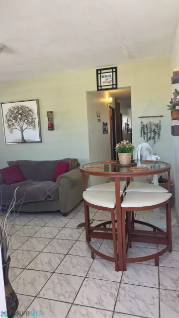 Urb. Levittown en Toa Baja, PR