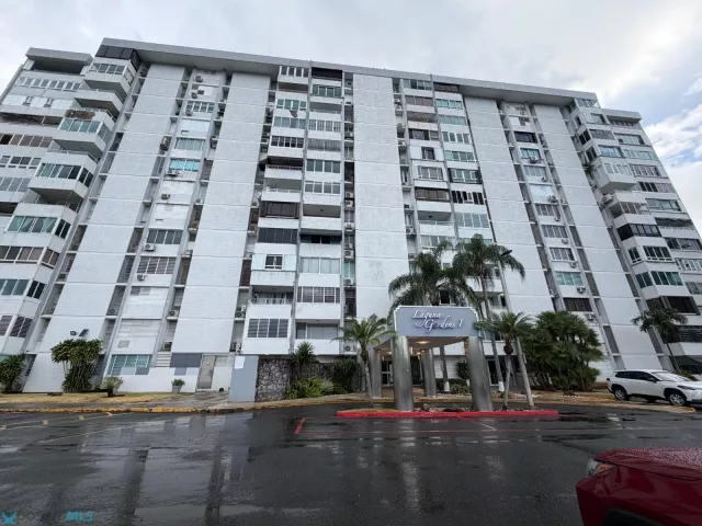 Condo Laguna Gardens venta en Carolina, PR