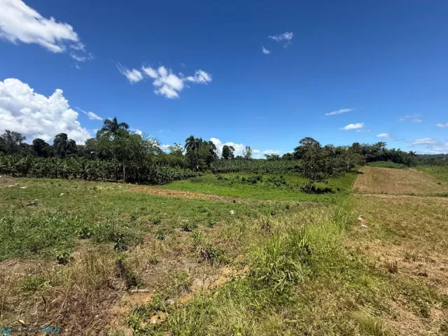 Barrio Robles venta en San Sebastian, PR