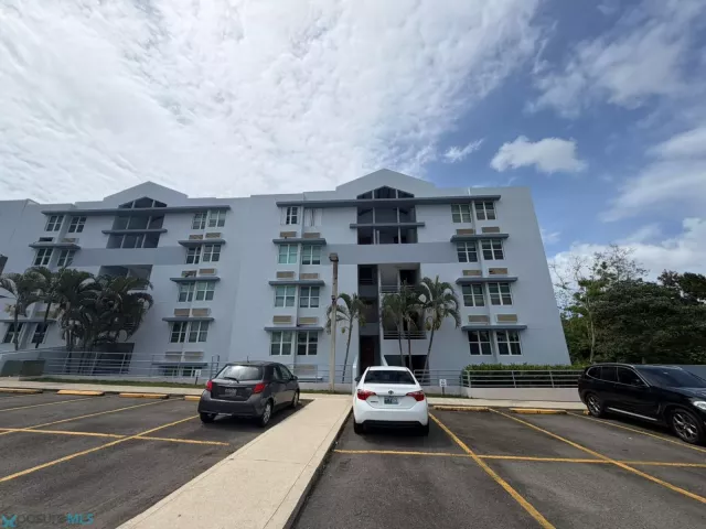 Condo Woodlands venta en Trujillo Alto, PR