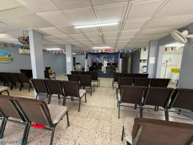 Sector Pueblo venta en Quebradillas, PR