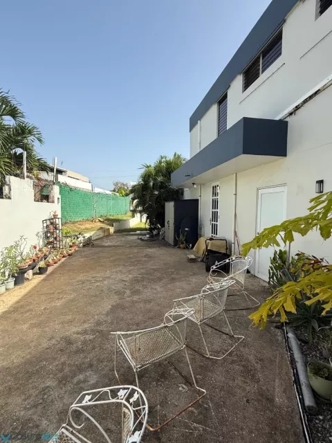 Urb. Madeline alquiler en Toa Alta, PR