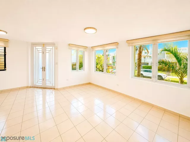 Urb. Villas Reales venta en Guaynabo, PR