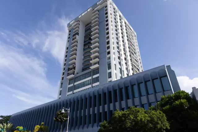 Condo Miramar Plaza venta en San Juan, PR
