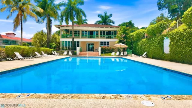 Condo La Villa Gardens alquiler en Guaynabo, PR
