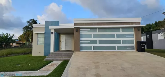 Urb. Brisas del Paraiso en Aguadilla, PR