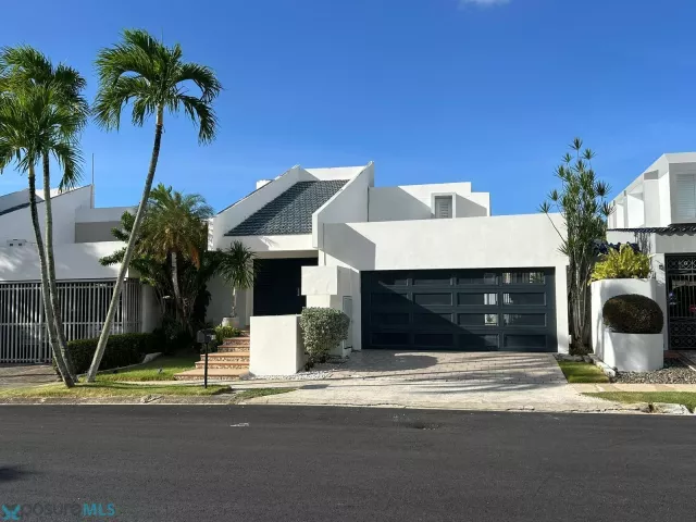 Urb. Parque Mediterraneo en Guaynabo, PR