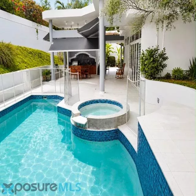 Urb. El Monte Lake View venta en Ponce, PR
