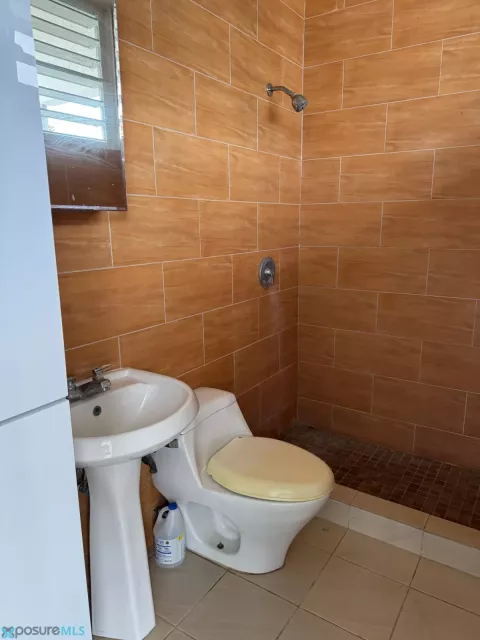Barrio Algarrobo alquiler en Vega Baja, PR