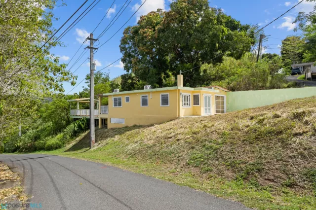 Barrio Ortiz en Toa Alta, PR