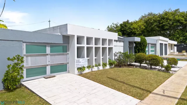 Urb. Garden Hills venta en Guaynabo, PR