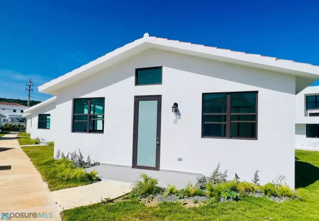 Condo Marbela Casa de Playa alquiler en Isabela, PR
