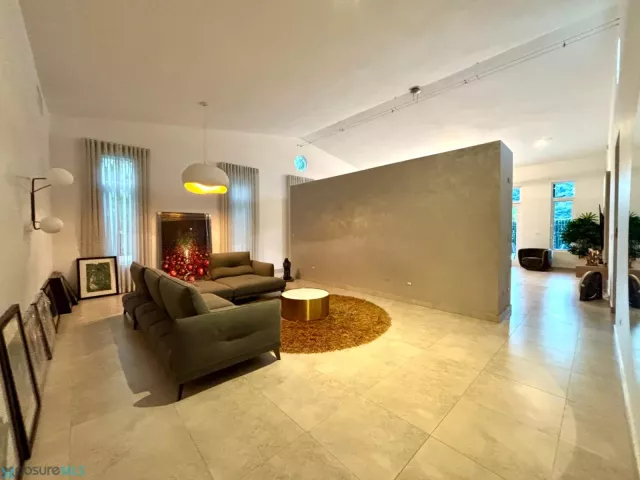Urb. Finca Elena venta en Guaynabo, PR